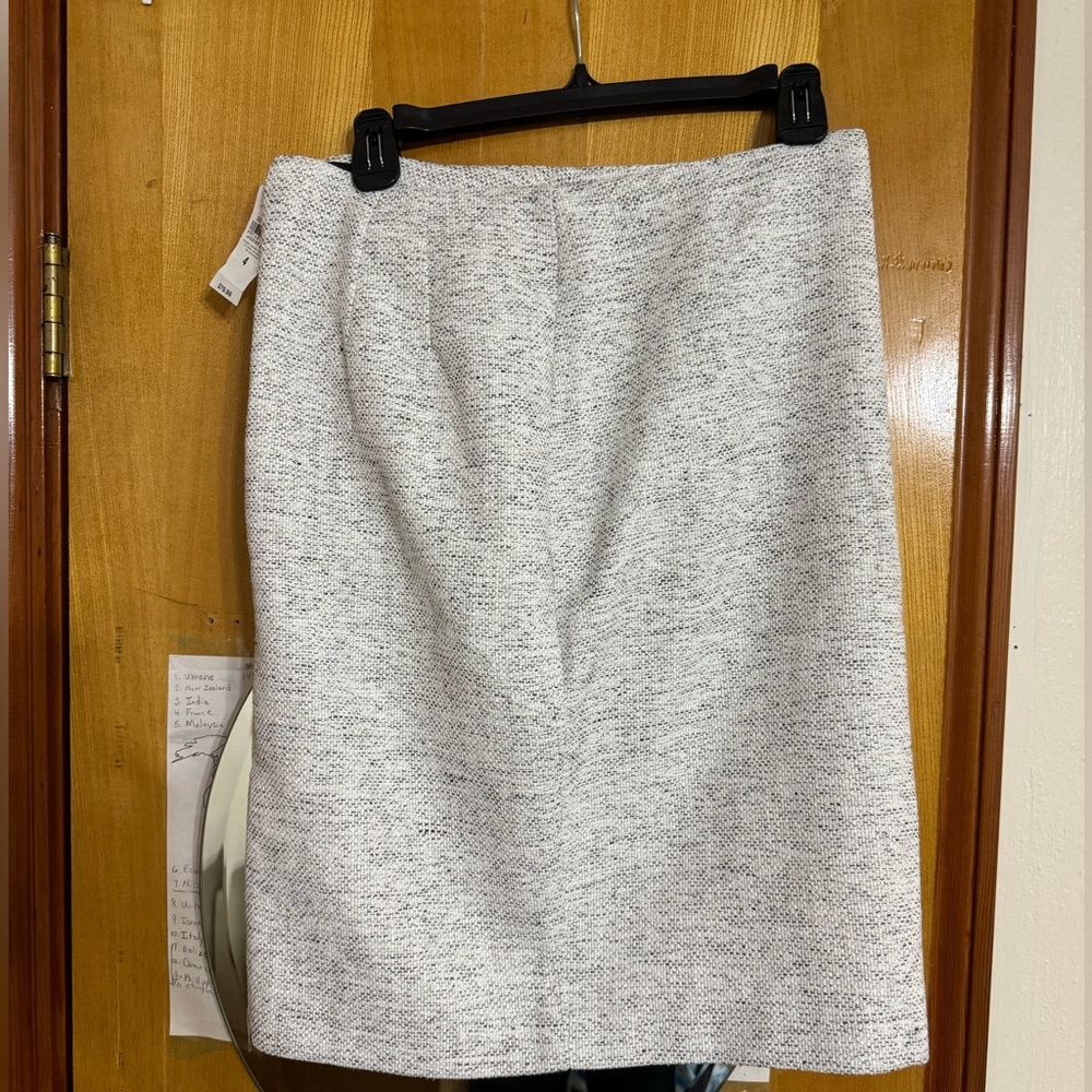 And Taylor skirt size 4 $80 tags white black